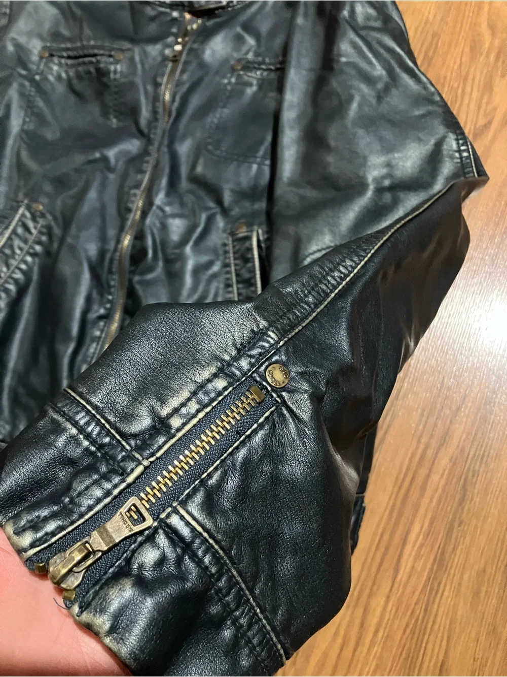 Women’s big chill
Leather jacket - Picture 5 of 9